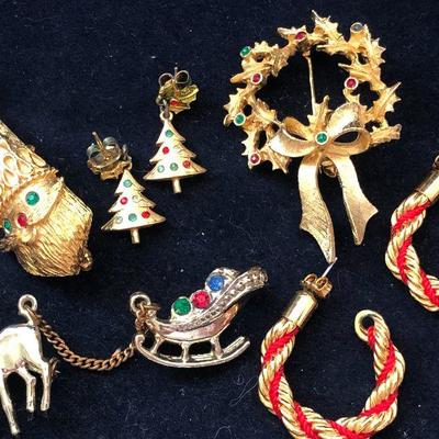 J130: Collection of Christmas Pins & Earrings 2