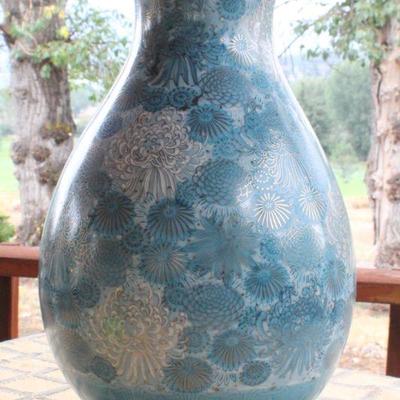 Lot #19: Vintage Made in Japan Decorative Vase