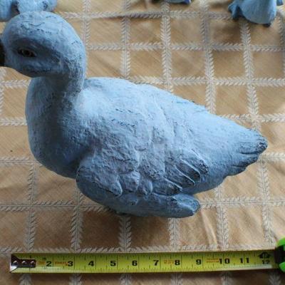 Lot #23: Mother Duck w/ (4) Ducklings Garden Deco Bundle