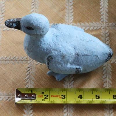 Lot #23: Mother Duck w/ (4) Ducklings Garden Deco Bundle