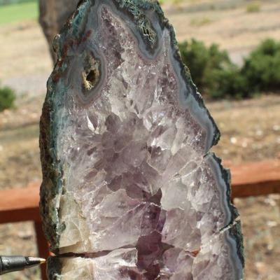 Lot #34: Large Geode Crystal Deco