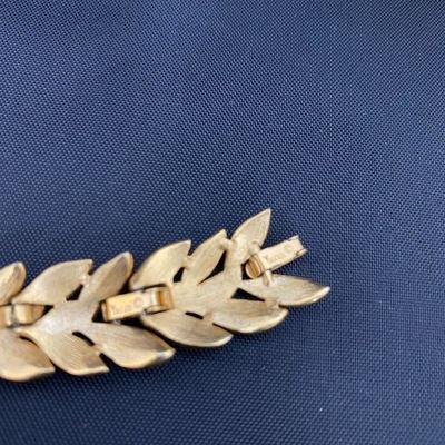 .190. Marked and Unmarked Gold Tone Necklaces