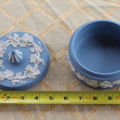 Lot #43: Antique WEDGEWOODâ„¢ Covered Dish 