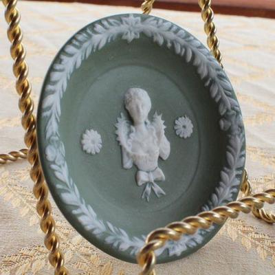 Lot #44: Pair of WEDGEWOODâ„¢ Creations