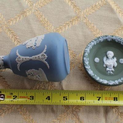 Lot #44: Pair of WEDGEWOODâ„¢ Creations