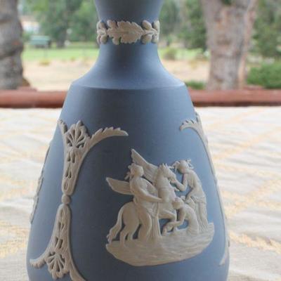 Lot #44: Pair of WEDGEWOODâ„¢ Creations