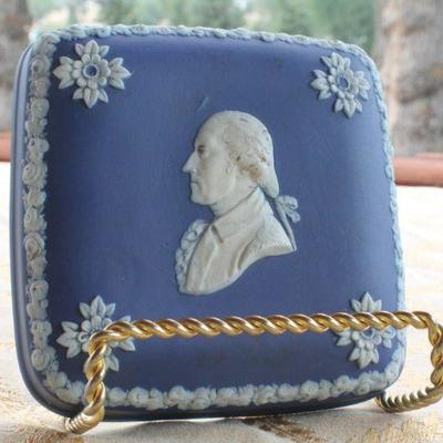 Lot #45: Vintage WEDGEWOOD Cameo Feature Covered Dish w/ 4-Sided Theme