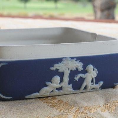 Lot #45: Vintage WEDGEWOOD Cameo Feature Covered Dish w/ 4-Sided Theme