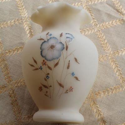 Lot #50: Vintage FENTONâ„¢ Hand Painted SIGNED Artist Glassware Vase
