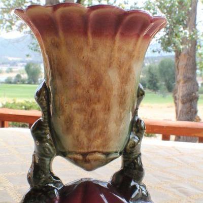 Lot #52: Vintage HULLâ„¢ Pottery Vase
