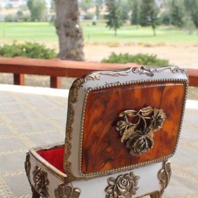 Lot #61: Vintage Music Player Decorative Box Tested A+