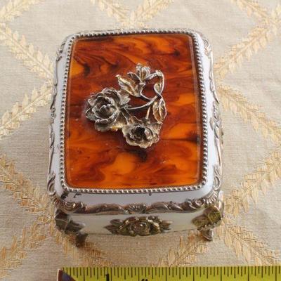 Lot #61: Vintage Music Player Decorative Box Tested A+