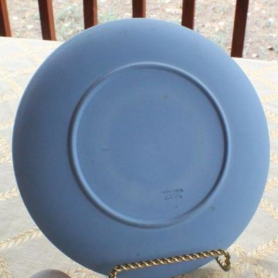 Lot #66: Pair of Vintage WEDGEWOODâ„¢ Creations (Blue Plate and Brown Trinket Box)