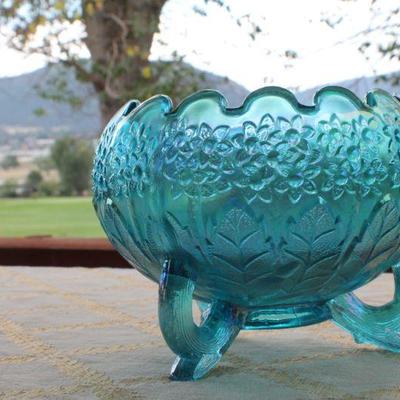 Lot #68: Vintage Blue FENTONâ„¢ Art Glass 3-Leg Bowl