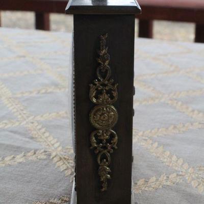 Lot #70: Vintage VETTAâ„¢ Desk Clock UNTESTED