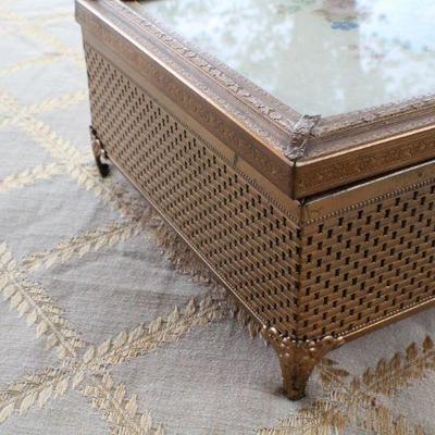 Lot #71: Vintage Mid Century Modern Flower Themed Jewelry/Trinket Box Gold Tone Metal Case