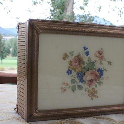 Lot #71: Vintage Mid Century Modern Flower Themed Jewelry/Trinket Box Gold Tone Metal Case