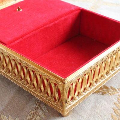Lot #78: Small Vintage Mid Century Modern JAPAN Padded Fabric Picture Top Jewelry/Trinket MUSIC Box PINKIE by Lawrence Tested A+