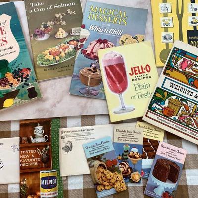#96    GROUP OF VINTAGE COOKING/RECIPE BOOKLETS BRAND NAMES