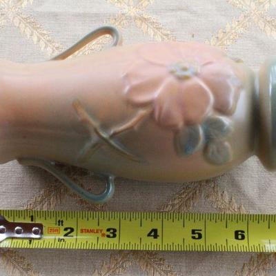 Lot #82: Vintage WELLERâ„¢ Flower Themed Vase