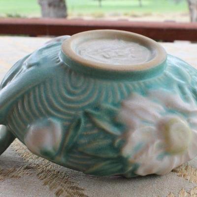 Lot #86: Large ROSEVILLEâ„¢ Flower Themed Bowl w/ Handles