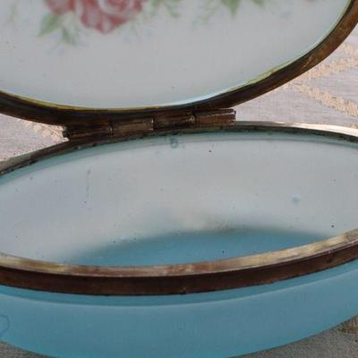 Lot #90: Vintage Blue Art Glass Oval Jewelry/Trinket Box 