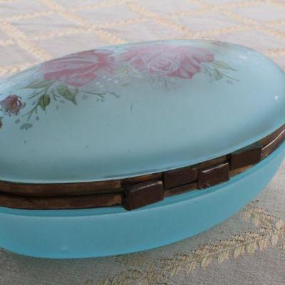 Lot #90: Vintage Blue Art Glass Oval Jewelry/Trinket Box 