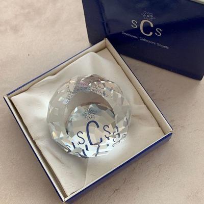 #105   SWAROVSKI CRYSTAL PAPERWEIGHT SCS