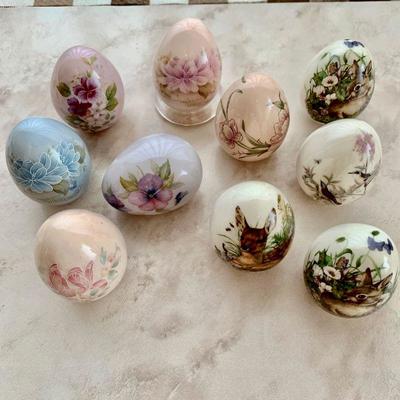 #106   HAND PAINTED CERAMIC EGGS FLORAL PATTERNS