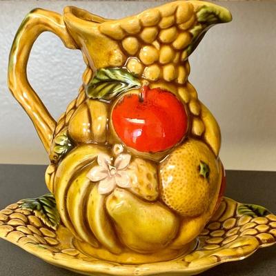 #111    VINTAGE SMALL PITCHER & PLATE FRUIT DESIGN