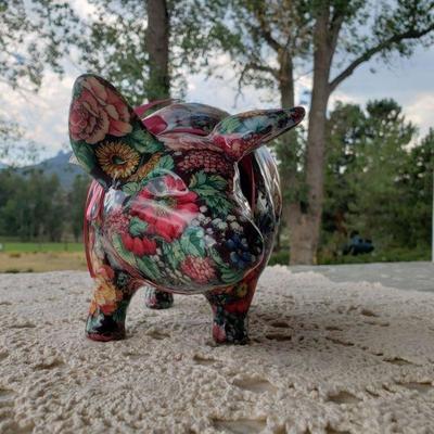 Lot 101: Floral Pig