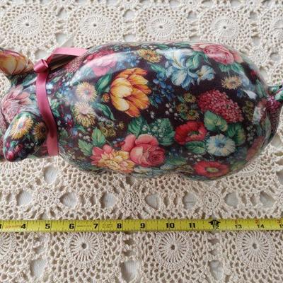 Lot 101: Floral Pig