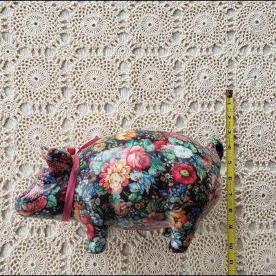 Lot 101: Floral Pig