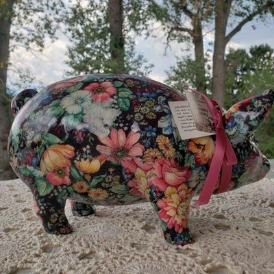 Lot 101: Floral Pig