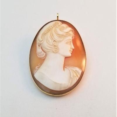 Lot #84  Lovely Vintage Carved Cameo Brooch/Pendant in 18kt Gold Mount