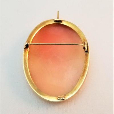 Lot #84  Lovely Vintage Carved Cameo Brooch/Pendant in 18kt Gold Mount