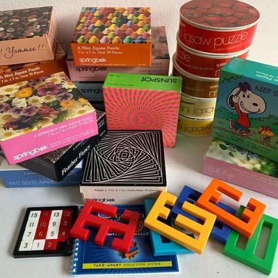 #120    GROUP LOT MINI JIGSAW PUZZLES & BRAIN TEASERS