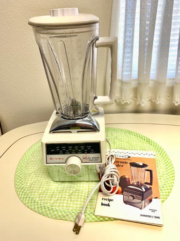 121 VINTAGE RIVAL BLENDER