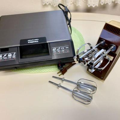 #122   Hand Mixer & Health Grill
