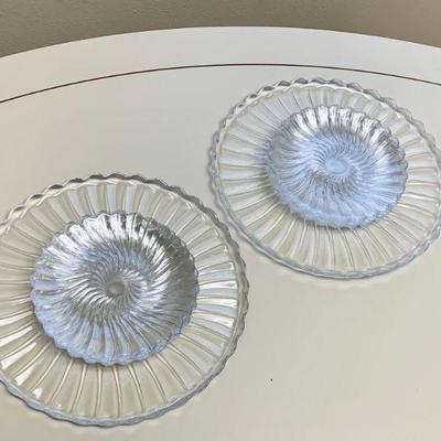 #131   GLASS PARTY TRAYS 2 HOST TRAYS 6 PLATES