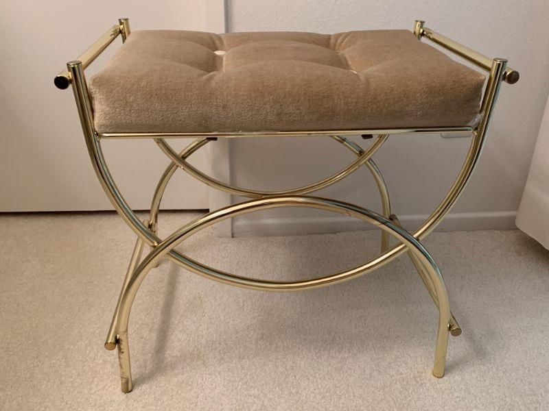 149 METAL VANITY BENCH