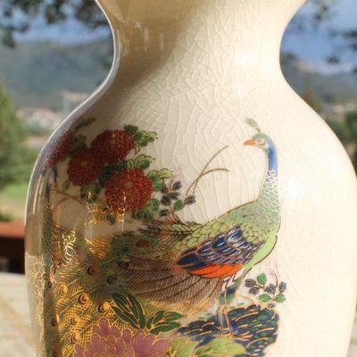 Lot #126: Vintage Japanese Decorative Peacock Themed Vase
