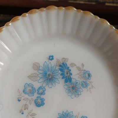 Lot #133: Set of (4) Vintage Mid Century Modern Glass Plates w/ Blue Flower Deco Unmarked 