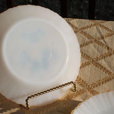 Lot #133: Set of (4) Vintage Mid Century Modern Glass Plates w/ Blue Flower Deco Unmarked 