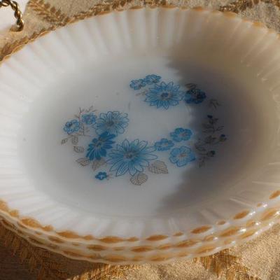 Lot #133: Set of (4) Vintage Mid Century Modern Glass Plates w/ Blue Flower Deco Unmarked 