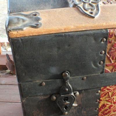 Lot #139: Vintage Large Treasure Trunk w/ Original Hardware and Key for Lock 