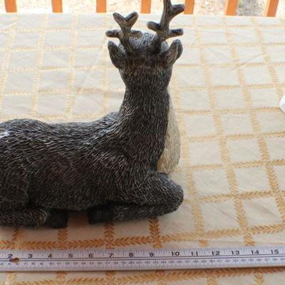 Lot #147: Holiday Reindeer Deco and White Swan Vase
