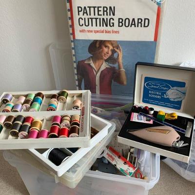 #178    SEWING GROUP LOT