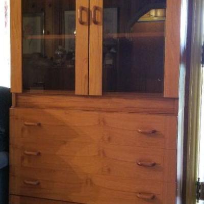Lot #170: Vintage Glass Door 2-Piece Display Cabinet
