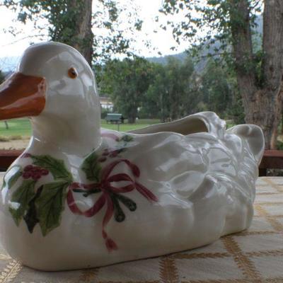 Lot #172: Vintage Hand Painted N.S. GUSTIN CO.â„¢ Decorative Porcelain Duck  